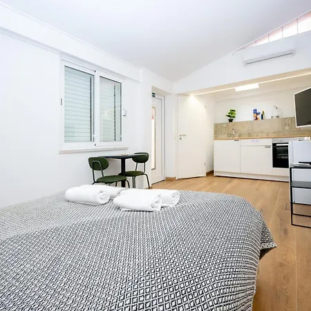 Cute Little Apartment In The Old Town-3