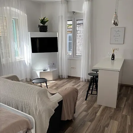 Studio Apartman Fictilis-3