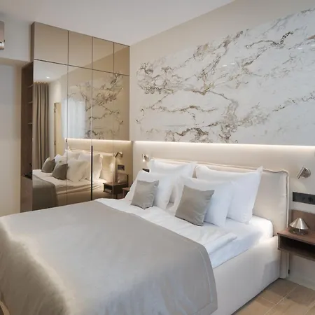 Amelie Luxury Rooms-2