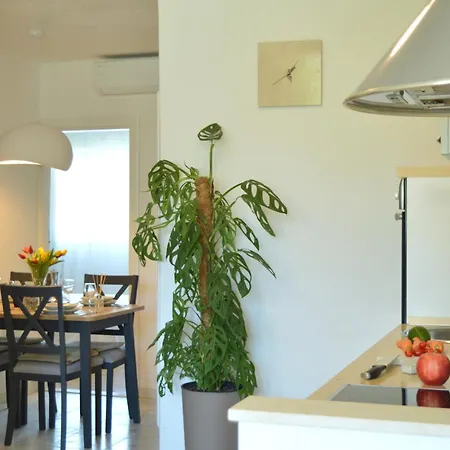 Visilo Apartment Split - 10 Min To Old Town - Park & Sea-3