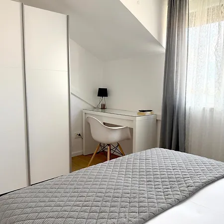 Marjan Hill Apartment - Close To Center & Garage-3