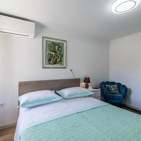 Holiday Home Riva Promenade-3