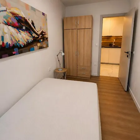 Apartman Edi- Newly Renovated With Balcony-3