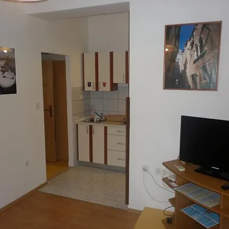 Apartments Calendula Rubic-2