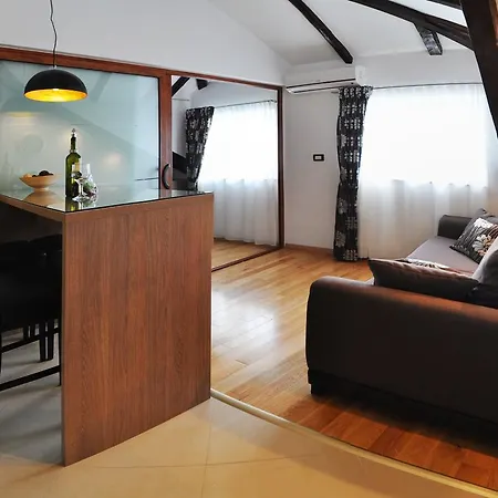 Deluxe Apartments & Rooms Sarella-3
