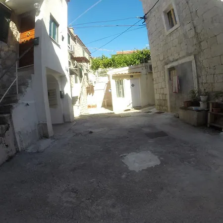 Studio Old Town-3