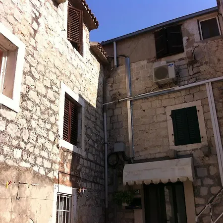 Studio Old Town-2