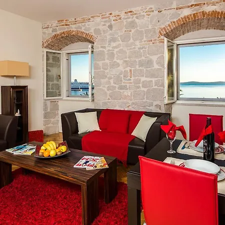 Luxury Apartment Riva With A Magnificient View-2