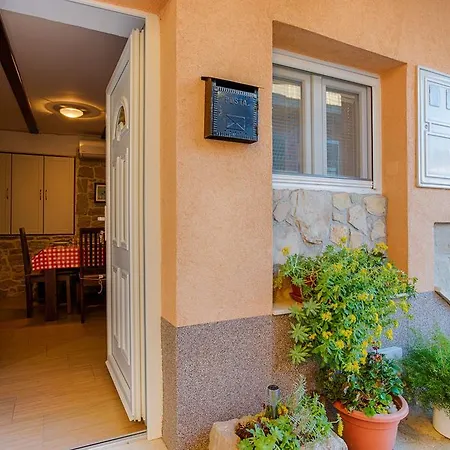 Tomo Apartment-2