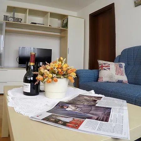 Apartment Pizzybondo-3