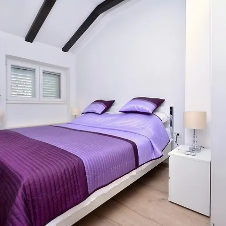 Apartments V&M-3
