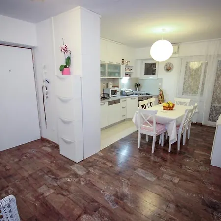 Apartment Dora-2