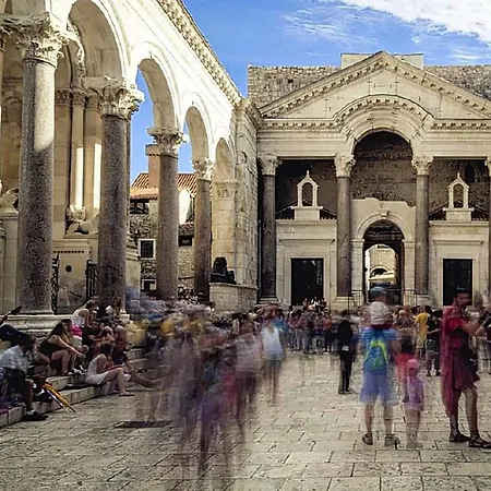 Center Of Split-2