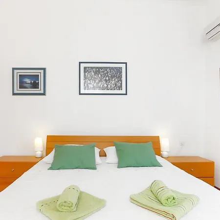 Beach Apartment Bacvice-3