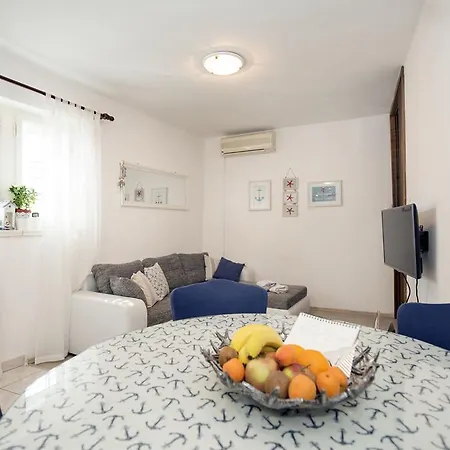 Maritimo Apartment-2