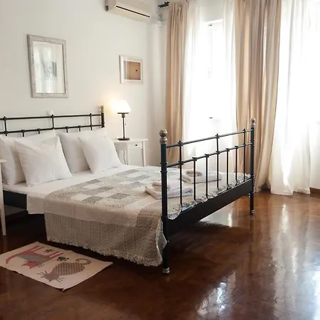 Indigo Inn Rooms-3