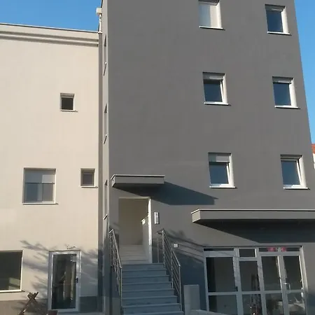 Apartment Nikolina-2