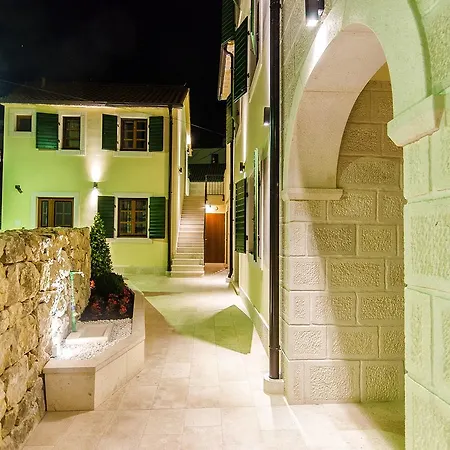 Hostel Dvor-3