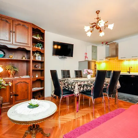 Apartments Crvena Orhideja-2