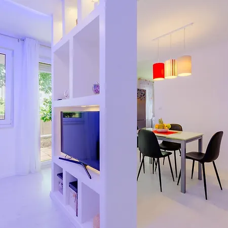 Studio Luce Mala-2