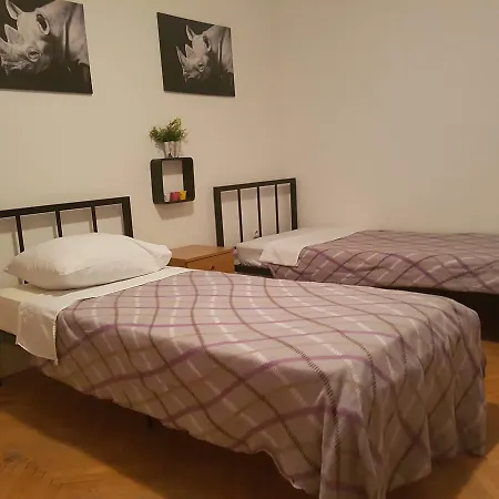 Apartman 4 Kilometar To City Centar-2