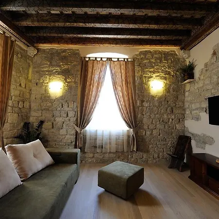 Desiderata Studio Apartment-2