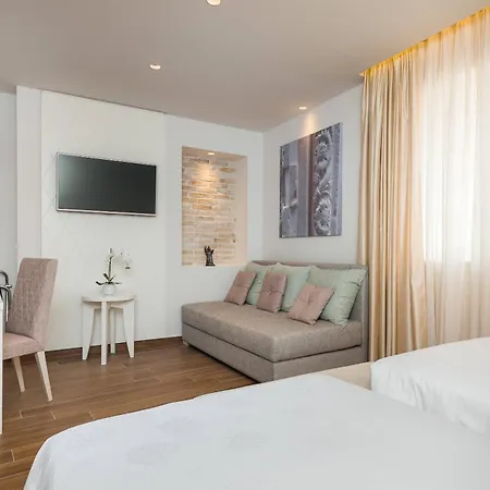 Balatura The Fine Bed&Breakfast Split-3