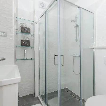 Apartment Luxury Center-3