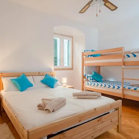 Lct Alberti Palace Apartment-2
