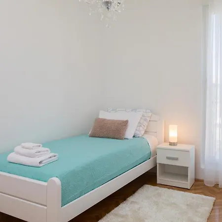 Sidro Apartment-2