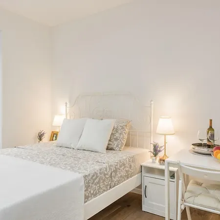 Mediterranean Vintage Room-3