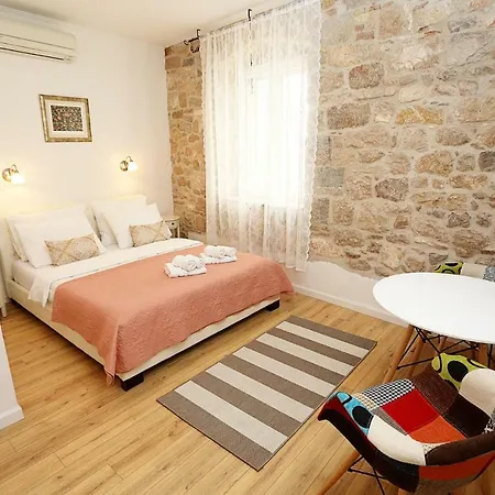 Split Old Town Suites-3
