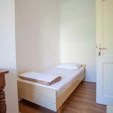 Apartment A4, Private Terrace Wi-Fi-3