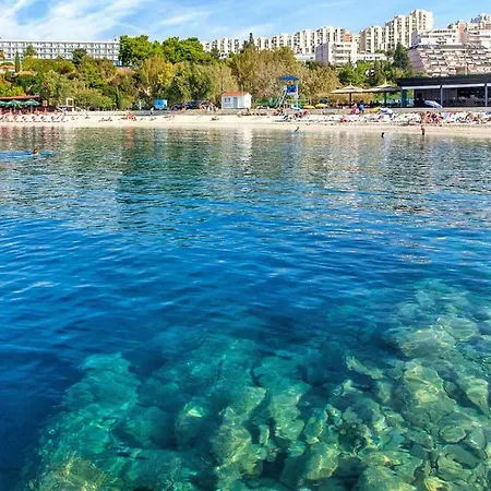 A Quiet Apartment With Balcony In Split About 15 Minutes Walk From The Old Center And Beach-2