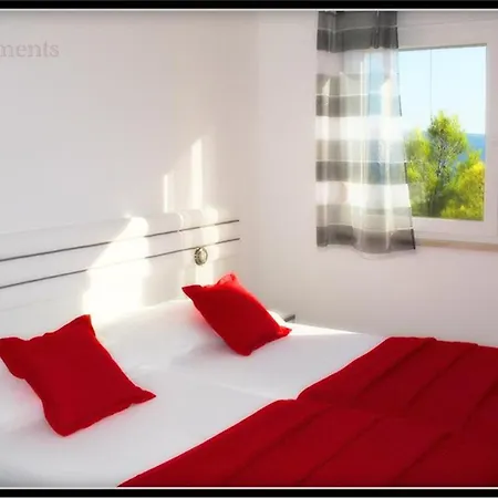 Ark Beach Apartments-3