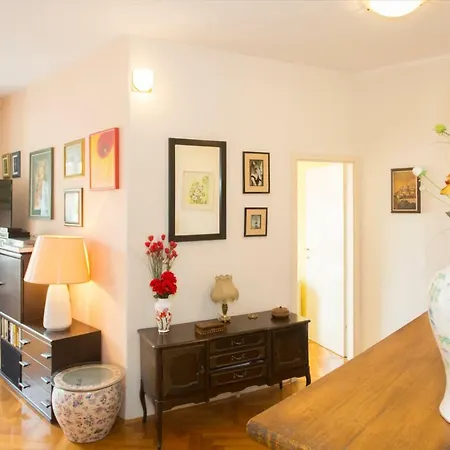 King Tom Street Apartment-3