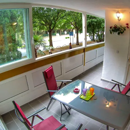 Apartment Suzana 2Br Split With Balcony-2