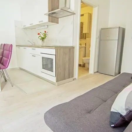 Apartman Neyra 3-3