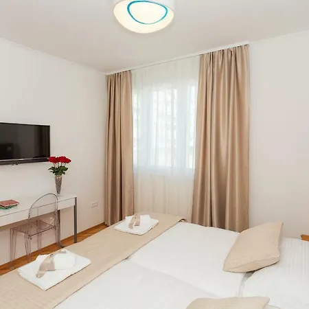Valum Luxury Apartment-3