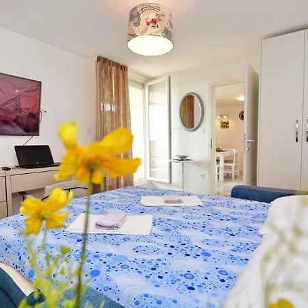 Frana Apartment-3