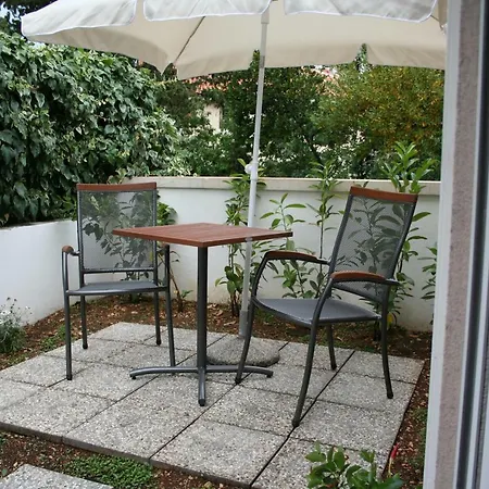 Room With Garden-3