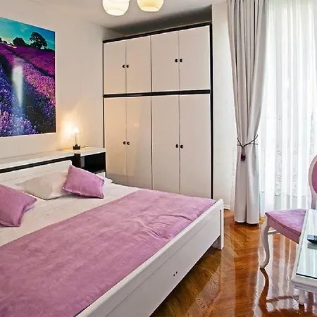 Apartment Milana - Cozy Stay With Free Parking-3