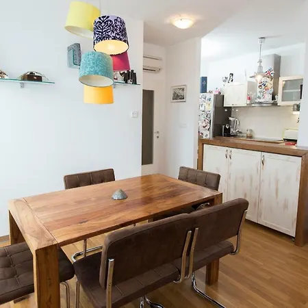 City Beach Apartment-3