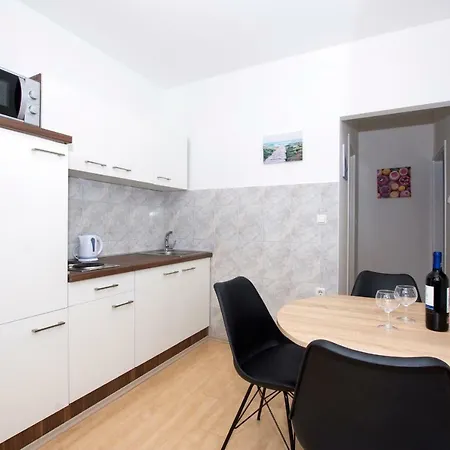 Apartment Korino - Free Private Parking - Two Big Rooms-3
