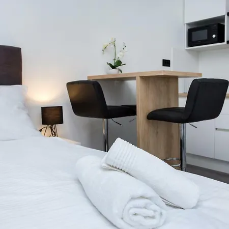 Senzacija Apartments-3