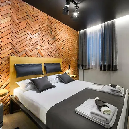 Split Industrial Design Rooms-2
