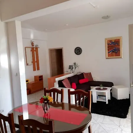 Apartment Gsk Split-2