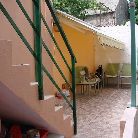 Single Rooms In The Heart Of Split-2