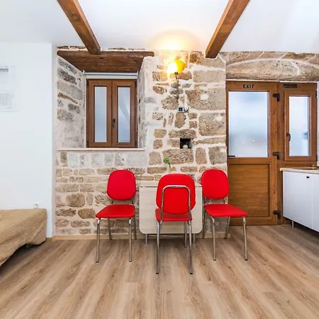 Studio Apartment First Vestibul, Heart Of Split-2
