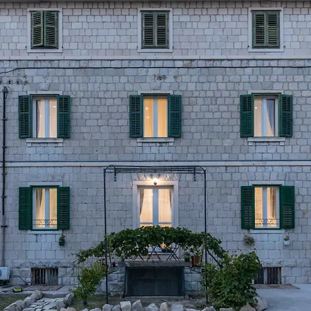 Seabed Rooms&Studio Split-2